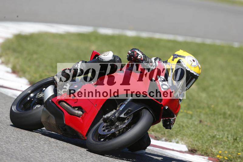 /Archiv-2025/48 25.08.2025 Cornu Master School ADR/rot-rouge/40